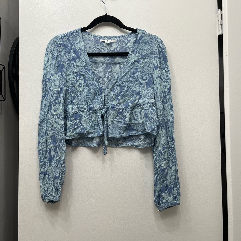 NWT O’Neill Boho Paisley Tie Front Closure Top Sz Small $49 MSRP